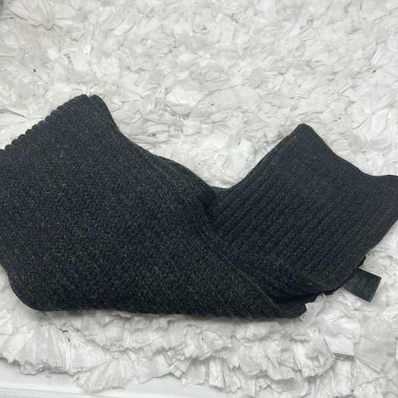 john varvatos merino wool knit scarf Men’s Size 74”L X 7” Wide charcoal Grey - Picture 4 of 7